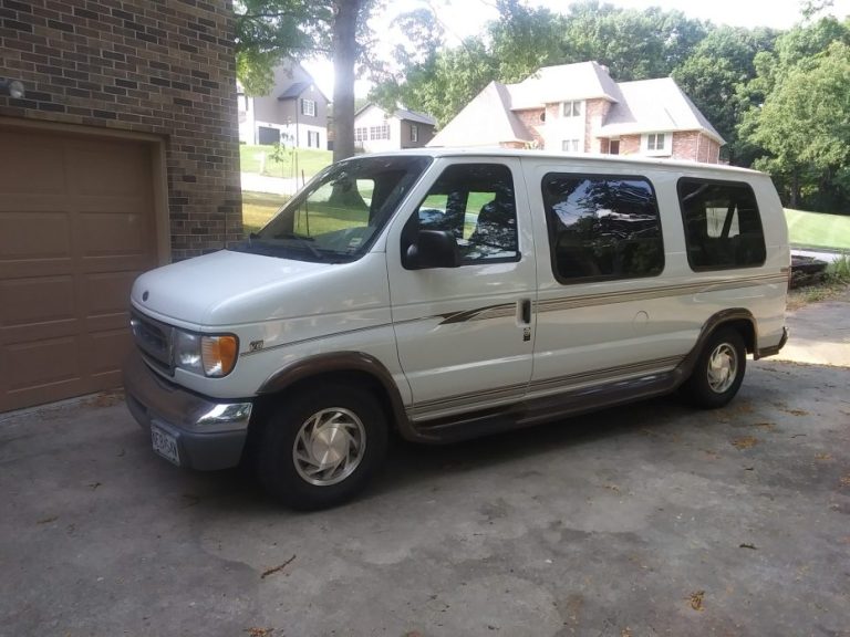 福特Econoline：15年的冒险与修理