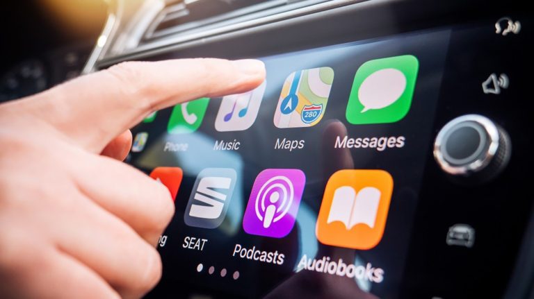 CarPlay视频：游戏规则的改变，但代价是什么？