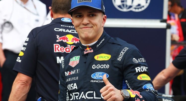 伊萨克·哈贾尔在澳大利亚大放异彩：红牛车队的新面孔