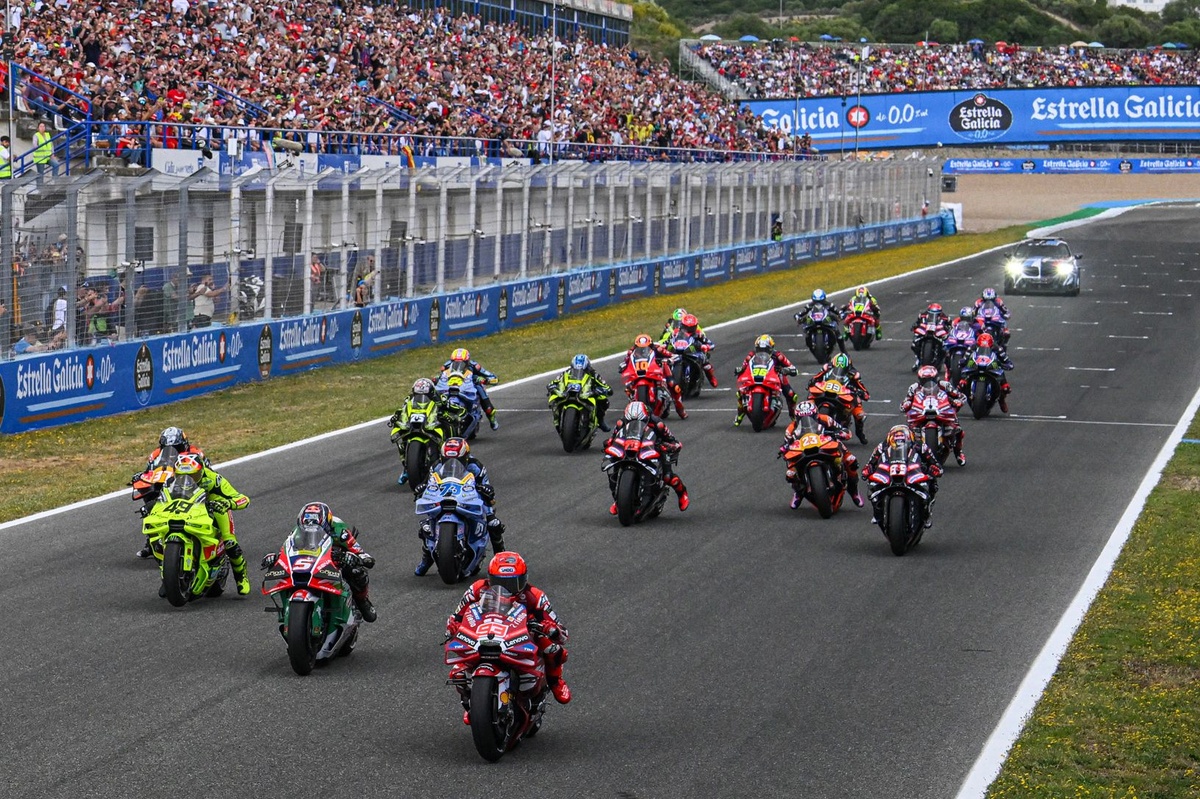 Jerez事故再引热议：MotoGP是否该管一管tear-off