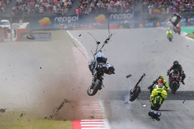 巴塞罗那站事故频发，比泽克奇：MotoGP本就是高危运动