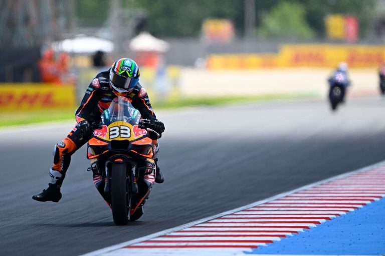 MotoGP车手布拉德·宾德陷入低谷：KTM赛车竞争力不足，未来去向成疑